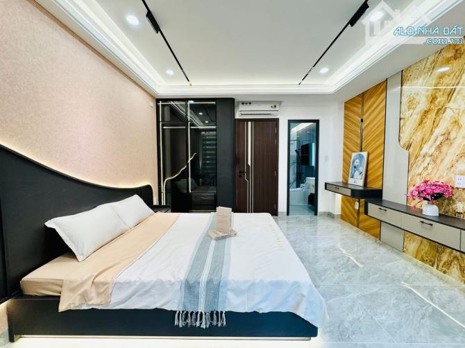 Bán nhà đang cho thuê 32triệu ngay Nguyễn Bỉnh Khiêm,Đakao,Quận 1- Giá:6tỷ240/75(5x15) - 6