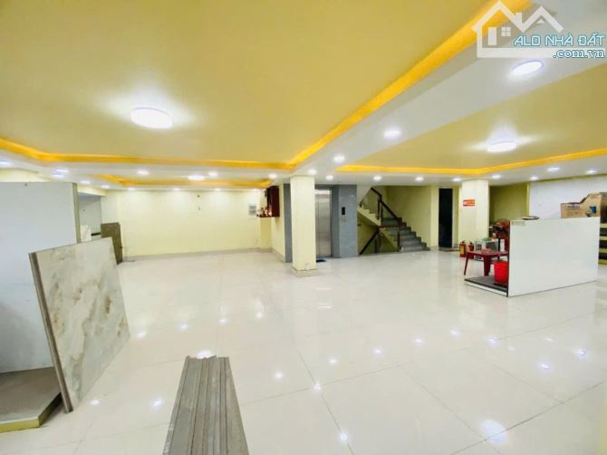 MẶT TIỀN HÀ HUY GIÁP Q12 - 6 TẦNG 180M2 ( 9M X 20M) - CÓ THANG MÁY -