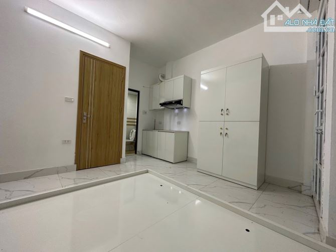 Bán CCMN 8 phòng full Nguyễn Hoàng Nam Từ Liêm Sổ 50m 5 tầng MT4m2 Giá 10 tỷ Dthu500tr/năm - 8