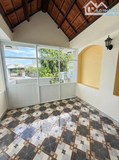 Nhà bán: đường Nguyễn Thái Bình. Q Tân Bình. DTSD 30m2. 5 tầng, giá 10,8 tỷ - 8