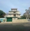 Bán biệt thự tuyệt đẹp mặt tiền đường Nguyễn Thành Ý. Giảm sâu từ 142 tỷ về 130 tỷ