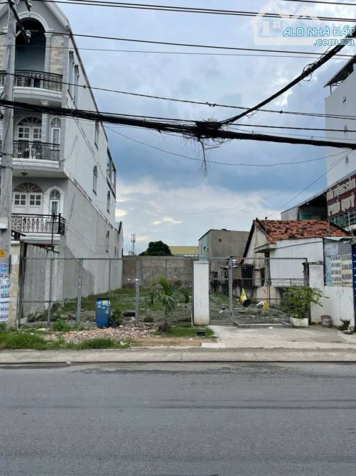 Bán đất mặt tiền kinh doanh đường Hoàng Hữu Nam Quận 9 cũ gần chợ (236m2) 35 tỷ