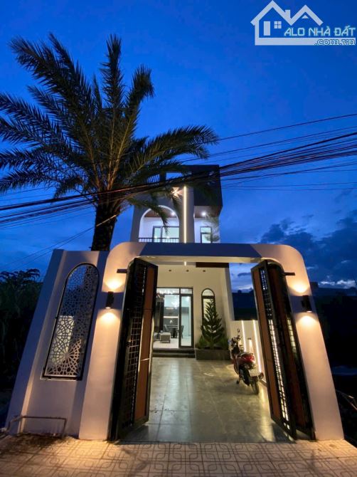 NHÀ MẶT TIỀN 110M2 THUẬN TIỆN KINH DOANH MỌI NGÀNH NGHỀ