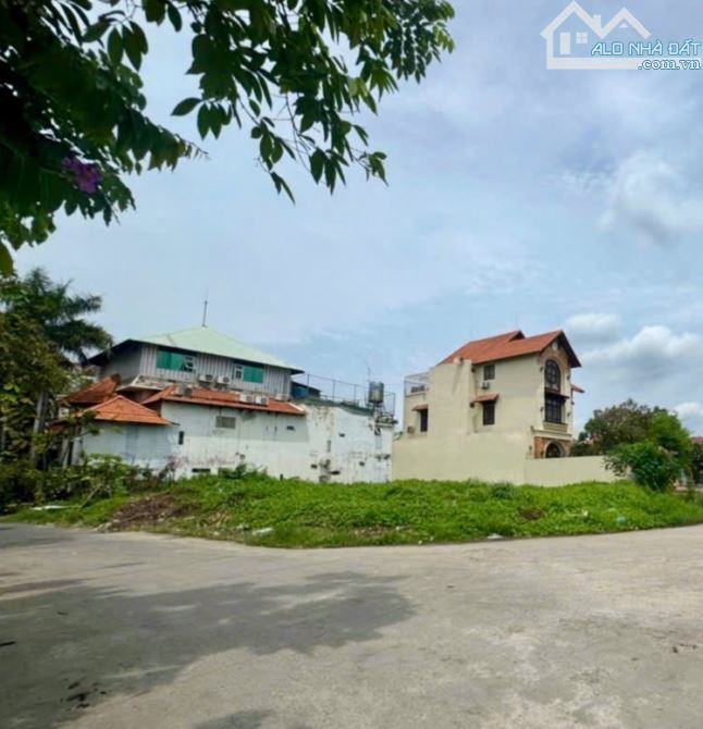 QUẬN 12 - BÁN ĐẤT KHU BIỆT THỰ THẠNH XUÂN, LÔ GÓC DT 20*25m