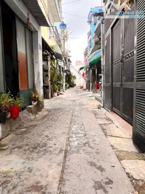 💥NGUYỄN SUÝ - TÂN PHÚ - HẺM XE HƠI KIA  - 70m² ( 4.7x15 ) 2TẦNG - 2PN - CHỈ 5.5 TỶ.