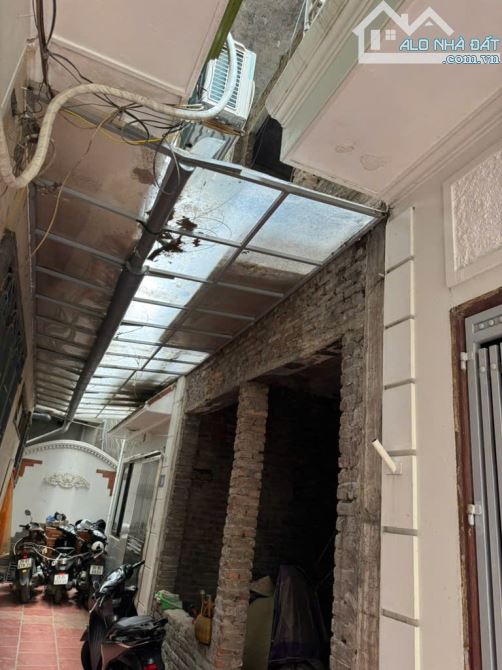 Bán nhà Phạm Văn Đồng,40m2 2 mặt tiền, 4 tầng, 15m ra ô tô, vị trí cực đẹp giá 5,4 tỷ