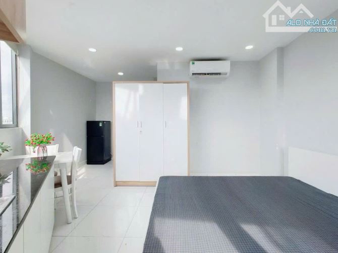 Bán toà nhà CHDV dòng tiền 4%/năm MT Trần Huy Liệu - 8x.26m Hầm 8 tầng giá chỉ 41 tỷ.