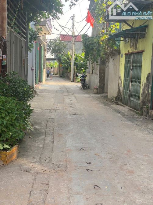 📢📢📢 Đất Quyết tiến - Vân côn - ô tô tránh - mặt ngõ rộng 5m, bãi đỗ xe cách 10m. 👉Diện