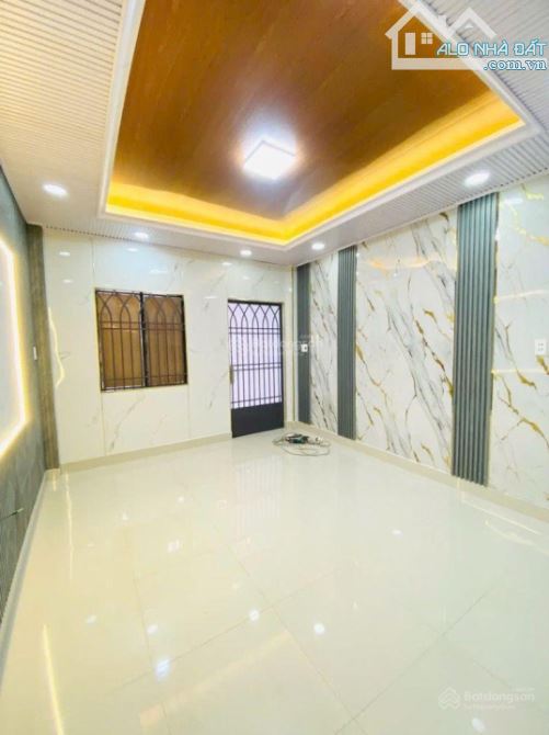Bán nhà Nguyễn Thị Tần, Quận 8, hiện hữu, không qui hoạch, 3PN, giá chỉ 4.99 Tỷ
