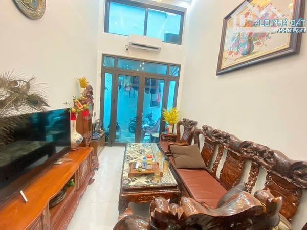 NHỈNH 5 TỶ - PHỐ MỸ ĐÌNH, NAM TỪ LIÊM 33M2 x 5T,Ô TÔ ĐỖ CỰC GẦN - NHÀ MỚI ĐẸP – NGÕ NÔNG