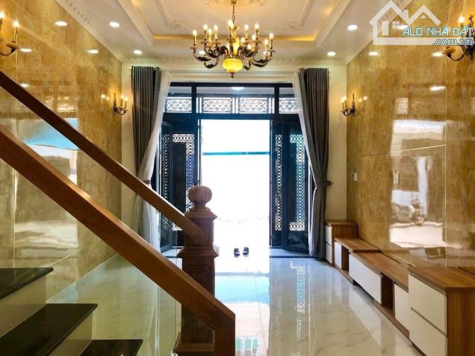 NHÀ LINH ĐÔNG, HẺM XE HƠI, NGAY CHUNG CƯ 4S, KHU PHÂN LÔ 4TẦNG, 52M2, NGANG 4.3M, CHỈ 6.8T