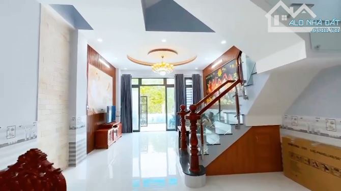 Bán nhà 3PN Full NT cao cấp gần trường chợ, cách Giồng Lớn chỉ 150m