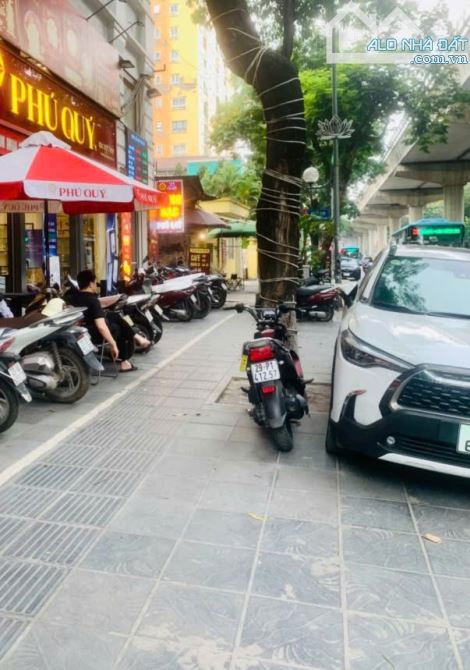 BÁN NHÀ MẶT PHỐ CẦU GIẤY – VỊ TRÍ ĐẮC ĐỊA – KINH DOANH ĐỈNH – VỈA HÈ Ô TÔ TRÁNH, 45M  4T