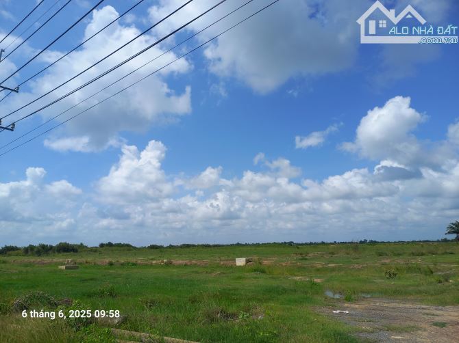 Bán đất xây dựng xưởng 5000m2 CCN Hoàng Gia, Mỹ Hạnh Nam, Huyện Đức Hòa, Long An