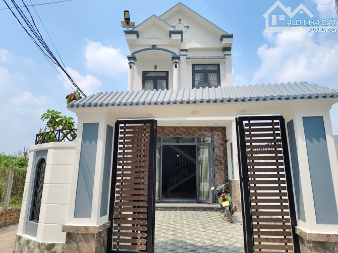 Nhà cách chợ 1km 3PN 5x20 (tặng 1m là 6x20) TK chuẩn sang trọng giá đầu tư