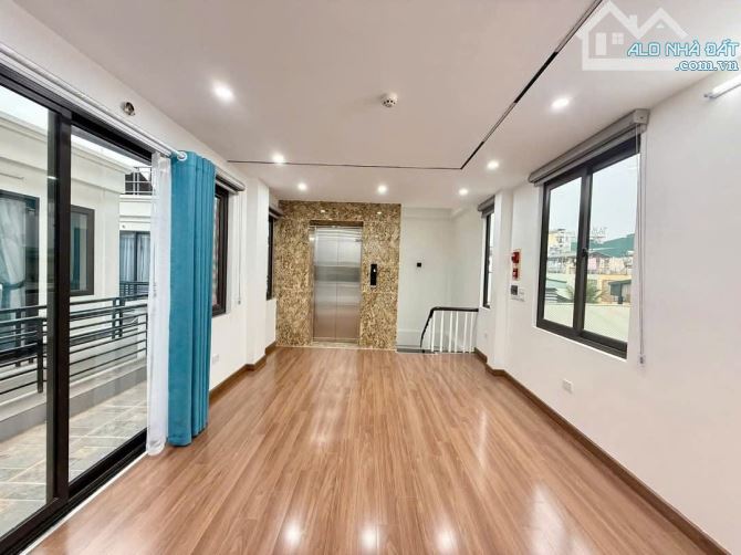 -	CHO THUÊ NHÀ NGÕ TRẦN DUY HƯNG- THANG MÁY- Ô TÔ VÀO NHÀ-DT 41M 6T-3PN-MỚI ĐẸP-CHỈ 30TR
