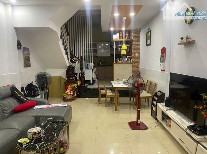 Kẹt tiền cần bán nhà Cư Xá Đồng Tiến - Khu VIP bậc nhất quận 10 , giá chỉ nhỉnh 6 tỷ