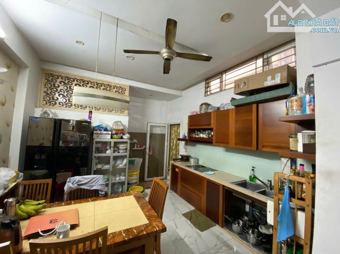 Hot! Nhà góc 2MT hẻm Lạc Long Quân, P11, Tân Bình (4.3x16m) 4 tầng nhà mới, 12.9 tỷ