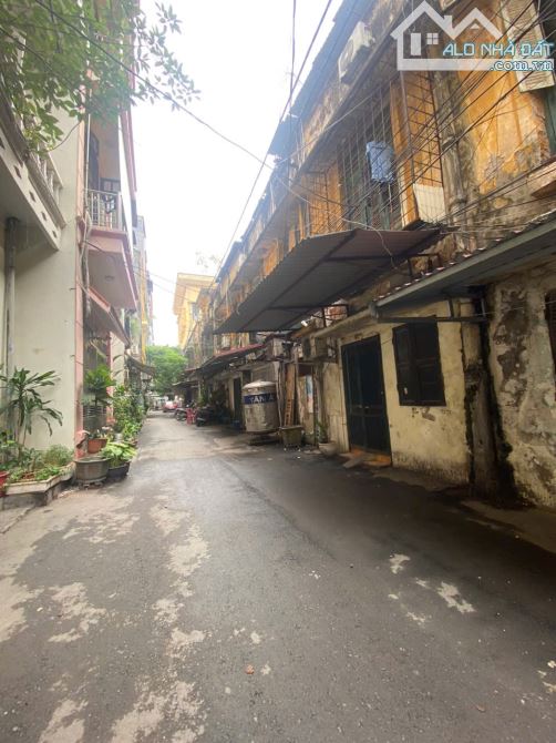 CĂN TẬP THỂ TẦNG 1 – ĐẠI HỌC THƯƠNG MẠI – MAI DỊCH – 2 PHÒNG NGỦ – KINH DOANH – GIÁ 1.6TỶ