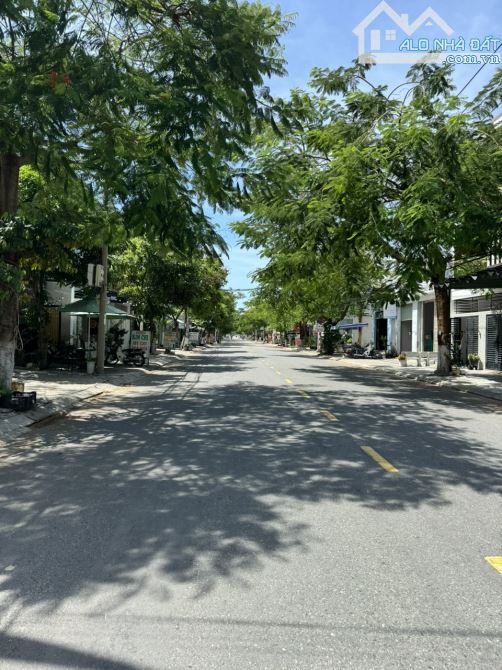 Bán đất và nhà Nguyễn Hữu Cầu - em Tài chuyên săn hàng giá tốt
