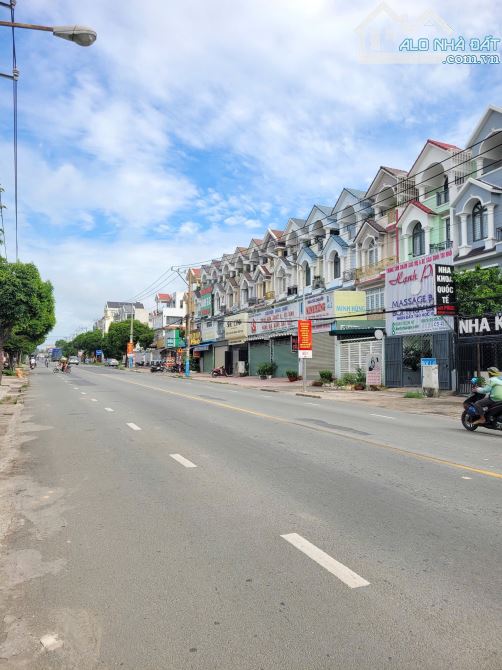 8Tỷ TL🔥Bán nhà 1 trệt 3 lầu Hoàn Công, Mặt Tiền đường ĐT743A, p.Bình An, Tp.Dĩ An