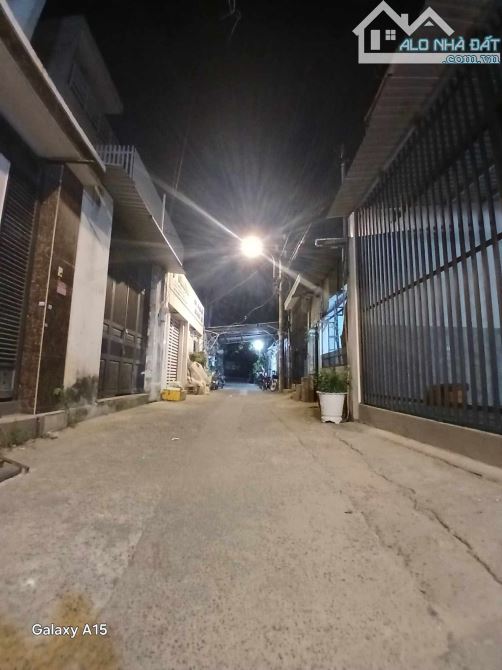 NHÀ 2 TẦNG MỚI TINH - HẺM XE HƠI 5M - NGAY BỆNH VIỆN QUẬN 12 - DT 50m- SHR- Giá 2,45TỶ