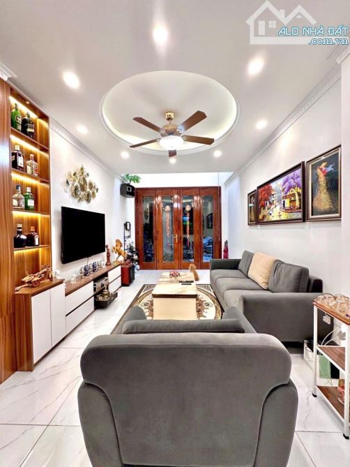 Bán Nhà Bồ Đề Long Biên 36m x 6 Tầng Giá 7,95 Tỷ Gần Ô Tô Full Nội Thất