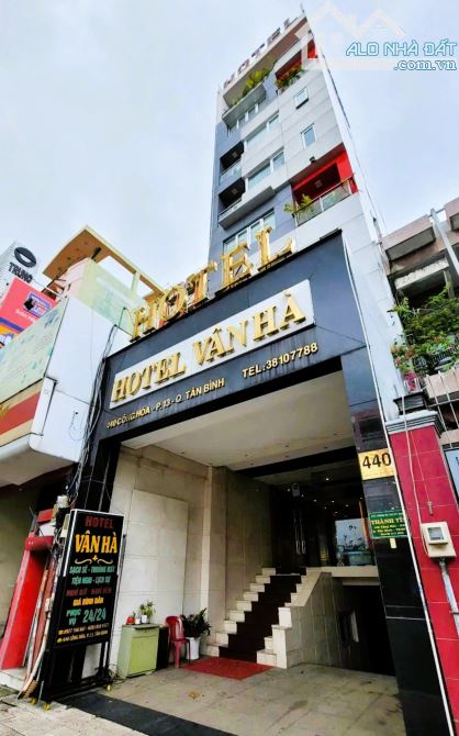 Tòa khách sạn 8 tầng MT Cộng Hòa, Tân Bình gần nhà Ga T3, giá 57.5 tỷ