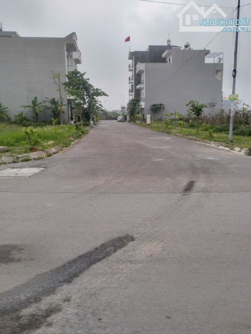 🏡 BÁN ĐẤT PHÂN LÔ ĐỐNG CHUỐI ngay trục đường 30m chỉ  3tỷ
