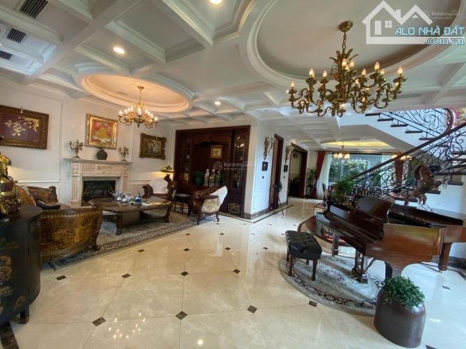 BÁN BIỆT THỰ CĂN GÓC 354M2 GIAI ĐOẠN 1 CIPUTRA