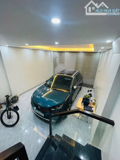 Bán Nhanh Cực Phẩm Nguyễn Lam LB 8T Thang Máy Gara Ôtô Ngủ Trong Nhà Chỉ Hơn 13 Tỷ