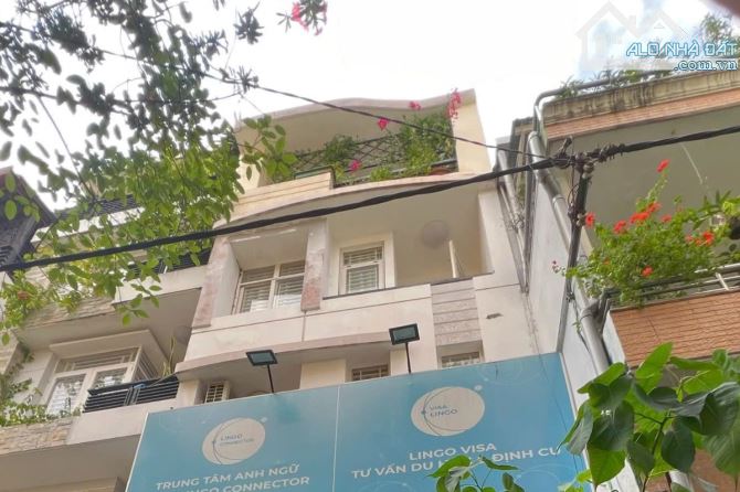 Mẹ tôi Bán gấp  nhà có hầm Đường Hoa, Phú Nhuận, Giá tốt dòng tiền ổn định, sát Quận 1.