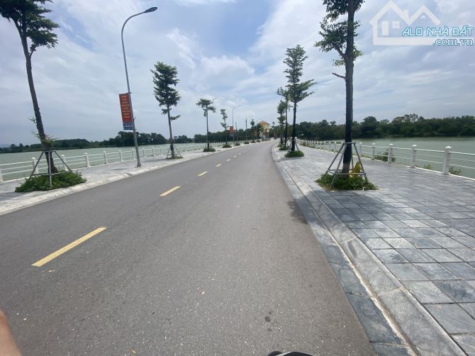 LÔ GÓC KIM NỖ, khu công nghiệp Bắc Thăng Long gần 50m2 chỉ hơn 3 tỷ xíu