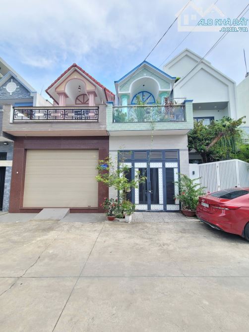 4,25Tỷ TL🔥Bán nhà 1 trệt 1 lầu Gần BigC_Cách đường Trần Văn Ơn 50m, p.Đông Hòa, Tp.Dĩ An