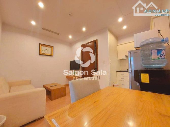 KHÁCH SẠN 8 TẦNG – 15 CĂN HỘ DỊCH VỤ – LÊ THÁNH TÔN, Q1 – HĐT 250TR/TH – SD 626M²