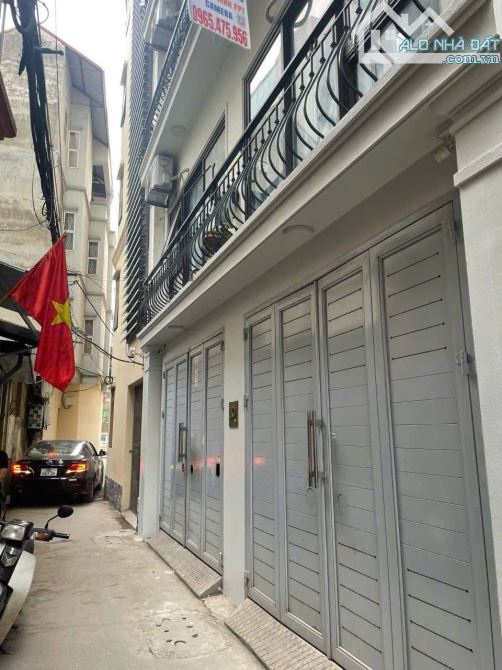 Bán nhà Lạc Long Quân, Toà căn hộ dịch vụ 7T, 68m2, mặt ngõ thông, Ô tô đỗ cửa giá 23 tỷ