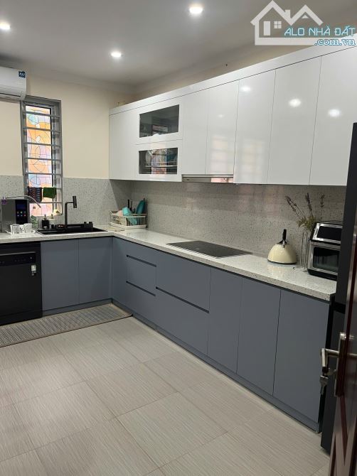 BÁN LIỀN KỀ VĂN KHÊ-HÀ ĐÔNG-ĐƯỜNG 20M -KINH DOANH-DÒNG TIỀN ỔN ĐỊNH,DT 83M×5 TẦNG