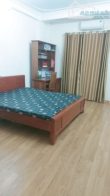 Bán đất mặt phố Thái Thịnh DT 65m2, MT 5m x 2 thoáng, vị trí kinh doanh giá trị. Giá 27 tỷ