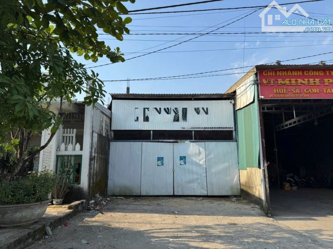 Bán đất 144m2 mặt tiền đường Võ Văn Kiệt, đối diện trường ĐH Sư Phạm CS2, tặng nhà kho