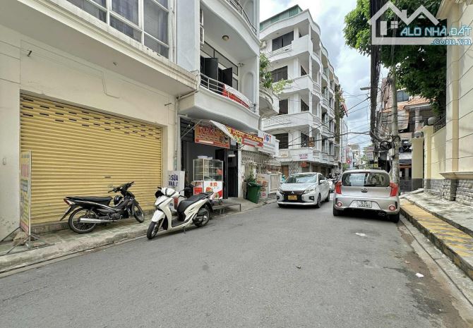 Bán Gấp Nhà HXH 8m Đường Nguyễn Gia Trí (D2), Bình Thạnh, DT 4 x 20m, 5 Tầng, Chỉ 18.8 Tỷ