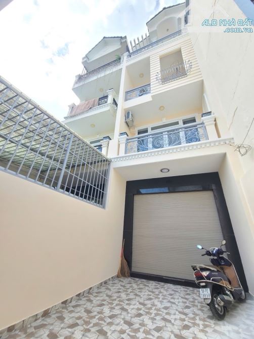 QUẬN 12 - ĐƯỜNG TRƯỜNG CHINH - HẺM XE HƠI 4M - NHÀ MỚI 4 TẦNG Ở NGAY