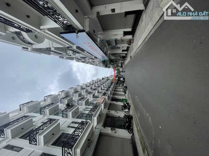 NHÀ KHU BIỆT THỰ THOẠI NGỌC HẦU,HẺM XE HƠI 10M THÔNG QUA NGUYỄN SƠN - ĐANG CHO THUÊ 25TR