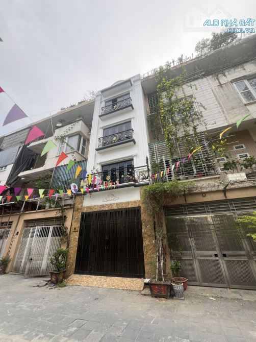 Bán nhà Liền kề Văn Phú-  Hà Đông, 40m2 nhà 5 tầng thang máy 11,5 tỷ