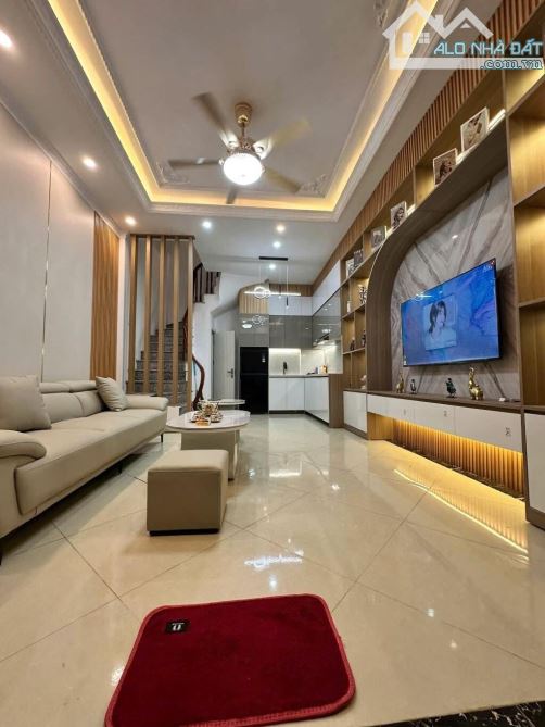 Cực hiếm - phố Đỗ Nhuận,Bắc Từ Liêm - 33m2 chỉ 6.75 tỷ,lô góc,ngõ thông,full nội thất