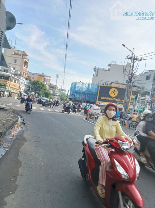 💥 MT VIP Minh Phụng – Góc Hậu Giang, Q.6 (5.5x21m) đất tiện xay mới chỉ 26 tỷ