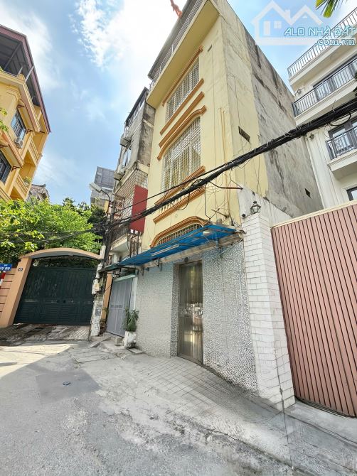 Bán đất Trần Đại Nghĩa, Hai Bà Trưng 93m2 - mt 4.5m, oto tránh, ngõ thông, dòng tiền,25tỷ.
