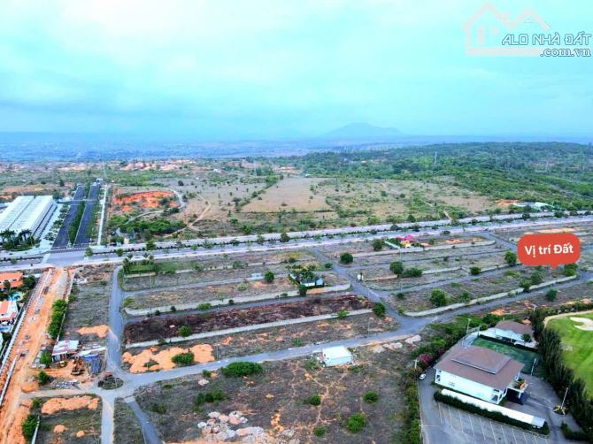 Bán lô biệt thự 3 mặt tiền nhựa view biển nguyễn đình chiểu cực đẹp