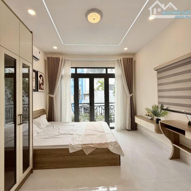 Hẻm xe hơi, 44m2, 3 tầng, phường 11, Gò Vấp, chỉ nhỉnh 4 tỷ