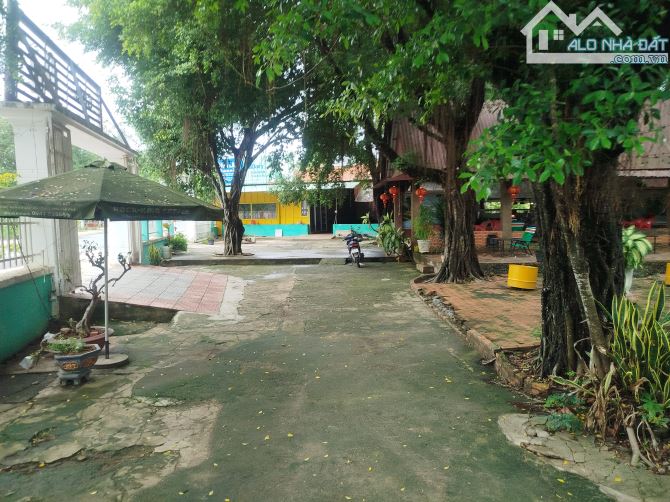 Bán đất 2 mặt tiền đường Nguyễn An Ninh Kp2 Thị Trấn Tân Biên dt 53x40m thổ 200m2