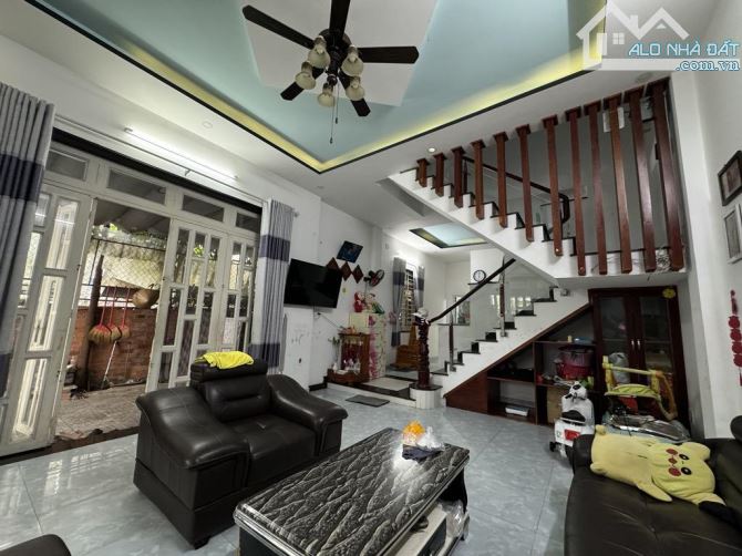 Trung tâm TT Hóc Môn, DT 9x18m (160m2). Gần Ngã Tư giao Tô Ký và Quang Trung. Sổ hoàn côn.